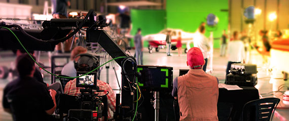 DIRECTORES DE LARGOMETRAJE PARA CINES Y OTTS